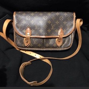 Louis Vuitton Gibeciere